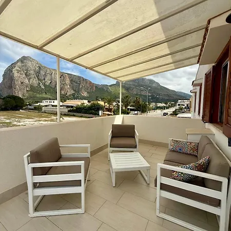 Yucca Apartment *